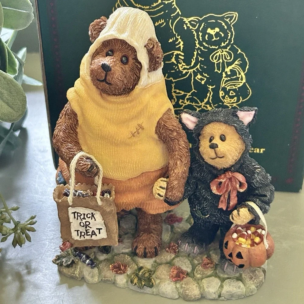 Boyds Bears Vintage Candy B. Corn w/ Scaredy Bear Trick or Treat Halloween Decor